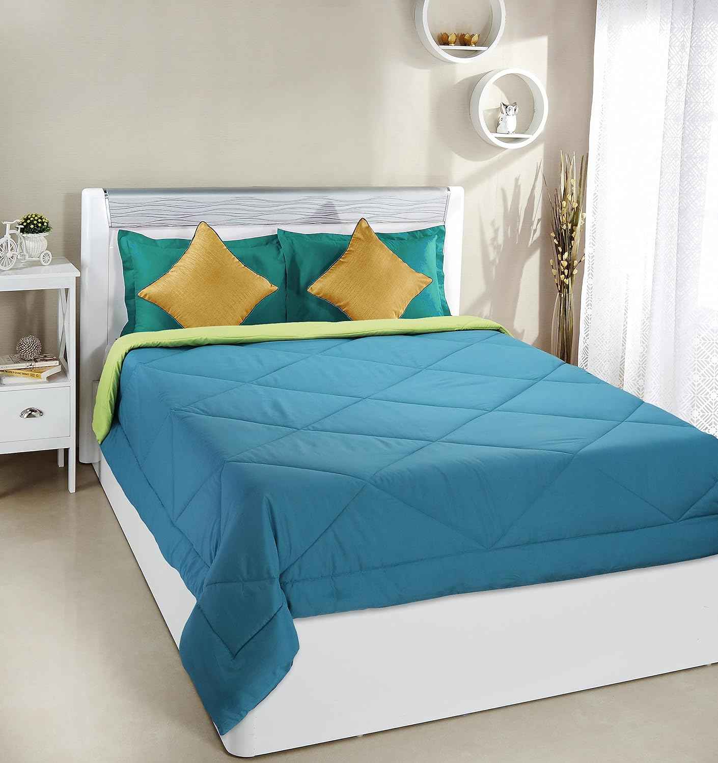 Amazon Brand - Solimo Microfibre Reversible Comforter, Single (Ocean Blue and Mild Blue, 200 GSM)